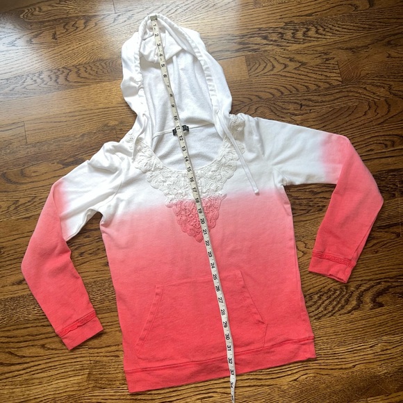 Venus ombré crochet hoodie - Picture 4 of 6